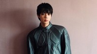 Bikin Pangling! Tampilan Jin BTS Hingga Ningning aespa Jadi Model Gucci