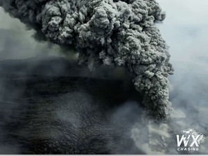 Ngerinya Melihat dan Mendengar Erupsi Anak Krakatau dari Dekat