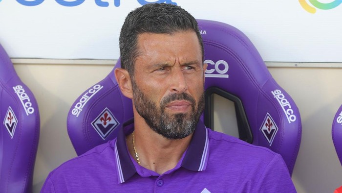 FLORENCE, ITALY - SEPTEMBER 5: Head coach Fabio Grosso manager of ACF Fiorentina looks on during the Serie A match between ACF Fiorentina and Torino FC at Stadio Artemio Franchi on September 5, 2026 in Florence, Italy. (Photo by Gabriele Maltinti/Getty Images)