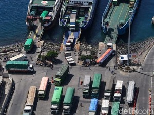 5 Biang Kerok Kemacetan Pelabuhan Ketapang Menurut Pengamat
