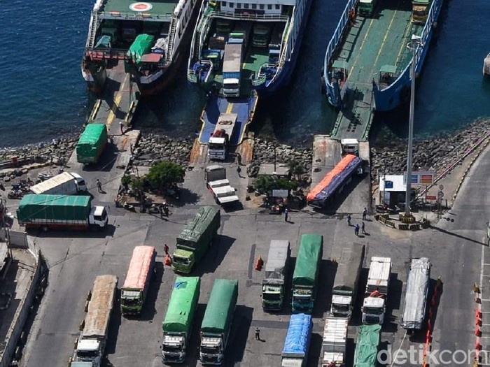 Gambar udara dermaga LCM di Pelabuhan ASDP Ketapang Banyuwangi yang tengah alami kerusakan.