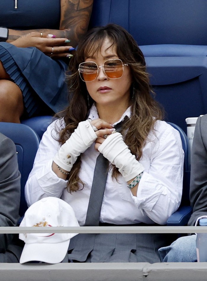 NEW YORK, NEW YORK - AUGUST 27:  Tamaki Osaka, mother of Naomi Osaka of Japan, looks on in a practice session during Fan Week at the USTA Billie Jean King National Tennis Center on August 27, 2026 in New York City. (Photo by Al Bello/Getty Images)