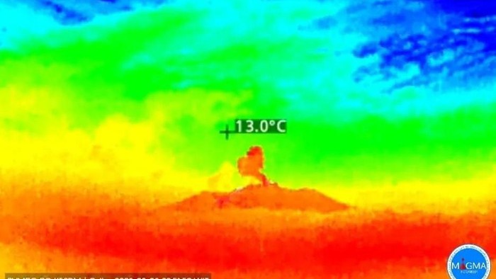 Gunung Ibu di Malut erupsi pada 6 September 2026, dengan kolom abu mencapai 500 meter. (dok. akun Threads Badan Geologi)