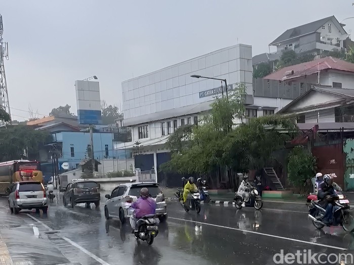 Hujan guyur Balikpapan pada Senin (7/9/2026) pagi.