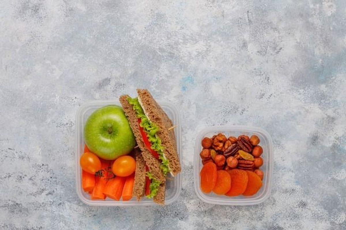 Jadwal Padat Bukan Halangan, Ini 4 Tips Tetap Rutin Makan Buah