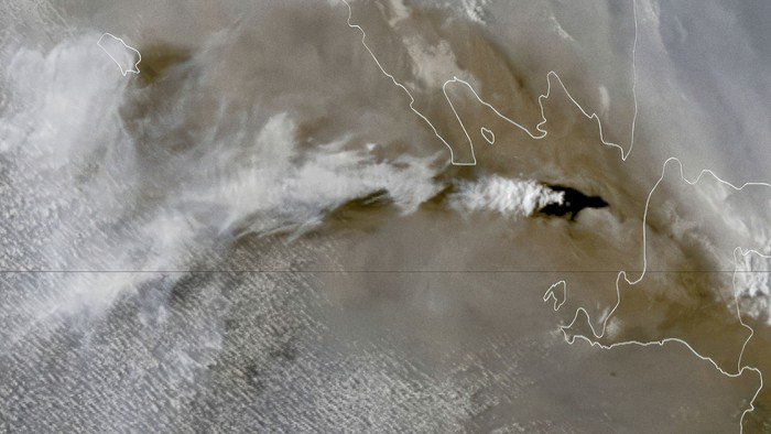 A satellite view shows a volcanic eruption at Mount Anak Krakatau, Indonesia, September 5, 2026, in this screengrab obtained from a timelass satellite video. CSU/CIRA & JMA/JAXA/Handout via REUTERS    THIS IMAGE HAS BEEN SUPPLIED BY A THIRD PARTY. MANDATORY CREDIT. WATERMARK AND OVERLAY FROM SOURCE.