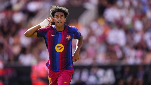 Lamine Yamal right winger of Barcelona and Spain celebrates after scoring his sides first goal during the LaLiga EA Sports 2026/27 match between Valencia CF and FC Barcelona at Estadi de Mestalla on September 6, 2026 in Valencia, Spain. (Photo by Jose Breton/Pics Action/NurPhoto via Getty Images)