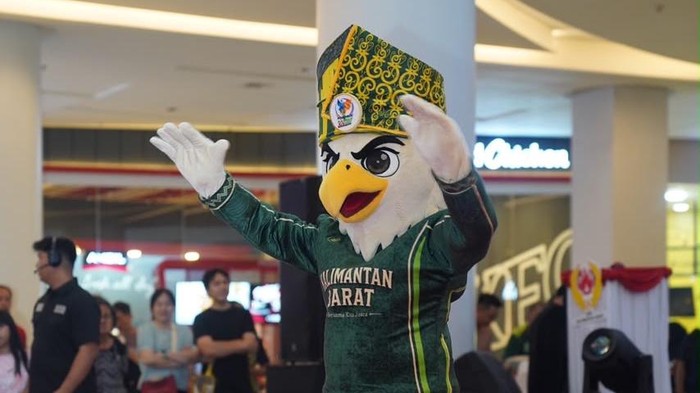 Maskot Porprov XIV Kalbar Sang Garaka.