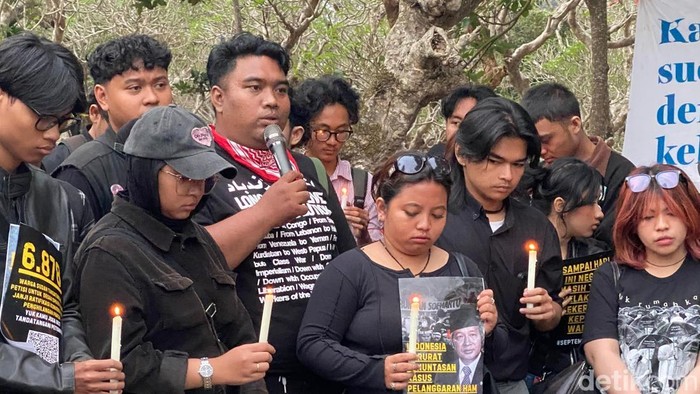Peringatan 22 tahun kematian pejuang HAM Munir di TPU Sisir, Kota Batu