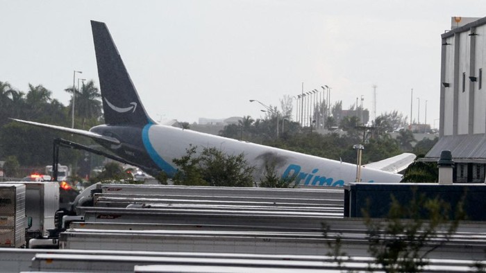 Kecelakaan pesawat di Miami (Foto: REUTERS/Marco Bello)