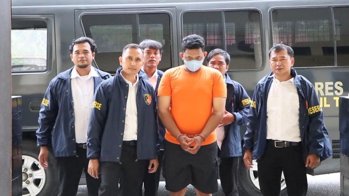 Satreskrim Polres Rohil memangkap dalang pembakaran jaring ikan di Panipahan, Jumat (4/9/2026).