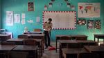 Sekolah di Lampung Berbenah Usai Diselimuti Abu Vulkanik