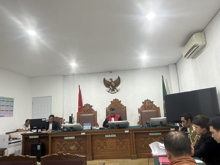 Sidang praperadilan mantan Wakil Ketua BGN Lodewyk Pusung (Kadek/detikcom)