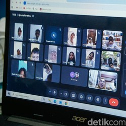 Curhat Artis Dampingi Anak PJJ Imbas Abu Vulkanik Anak Krakatau