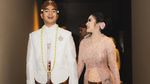 Dilangkahi, Syandria Kameron Genggam Erat Tangan Adik Saat Menikah
