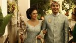 Dilangkahi, Syandria Kameron Genggam Erat Tangan Adik Saat Menikah