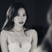 Jadi makin cantik, penampilan Ummi banjir pujian netizen. Cantek banget woeeiiiiii, tulis salah satu komentar. CANTIK BGT!! komentar lain. Foto: Instagram/@ummi_quary