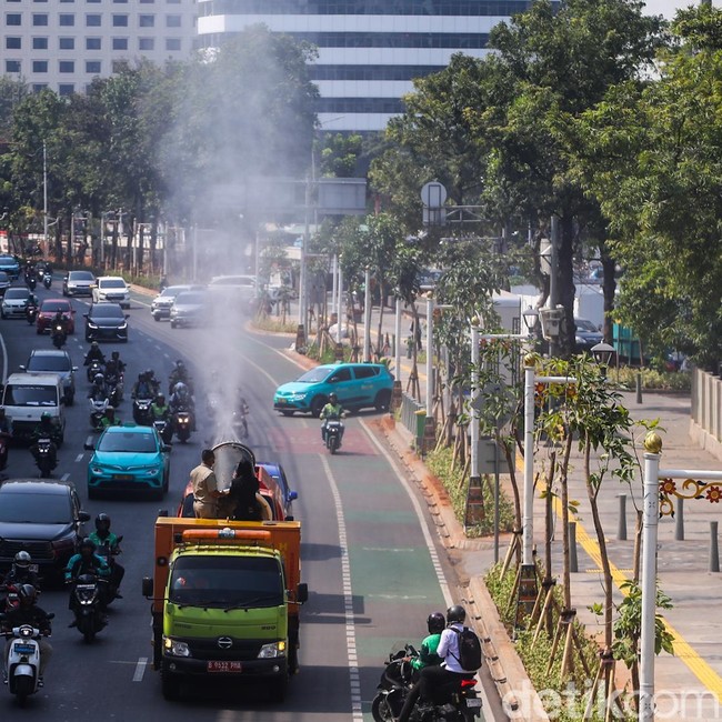 Water Mist Digencarkan untuk Tekan Polusi Udara Jakarta