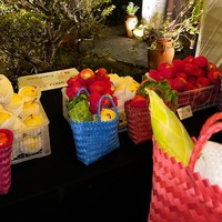 Viral Pernikahan bak Pasar Mini, Tamu Bebas Pilih Souvenir Sayur dan Buah