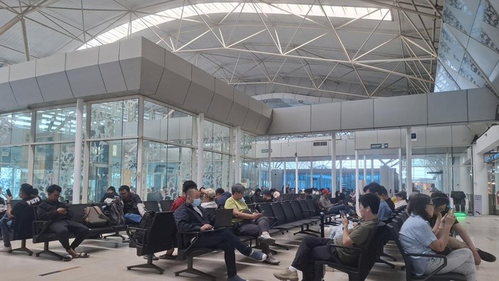 Aktivitas bandara di Jambi.