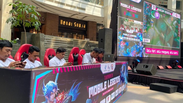 Turnamen Esports Mobile Legends untuk pertama kalinya dalam rangkaian Hari Bhakti Postel ke-81 Tahun 2026. Turnamen yang digelar Asosiasi Penyelenggara Infrastruktur Menara Telekomunikasi (Aspimtel) tersebut mempertemukan puluhan tim dari perusahaan dan institusi yang bergerak di sektor ICT, telekomunikasi, digital, hingga Kementerian Komunikasi dan Digital (Komdigi).