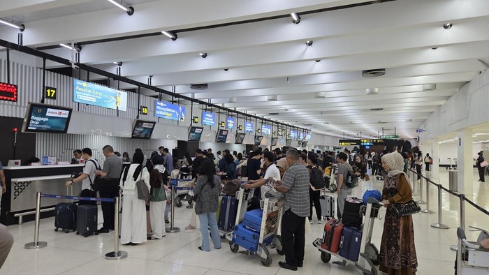 Bandara Internasional Soekarno-Hatta (Soetta), Tangerang sudah kembali beroperasi mulai hari ini.