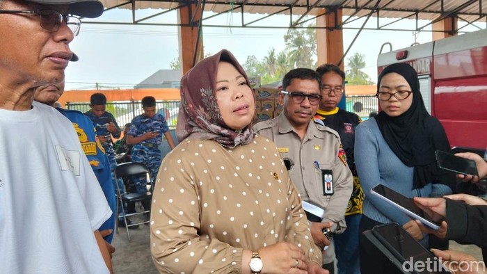 Bupati Kotawaringin Barat Nurhidayah.