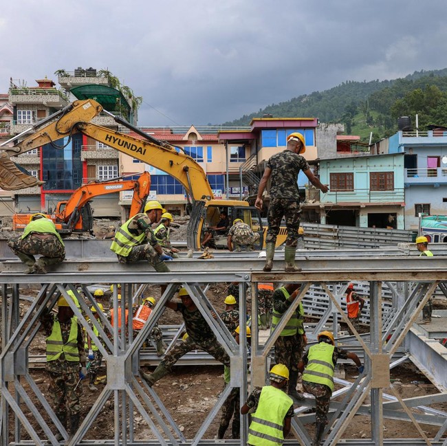 Dari Lumpur hingga Jembatan Darurat, Potret Nepal Bangkit Usai Banjir Bandang