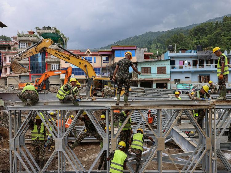 Dari Lumpur hingga Jembatan Darurat, Potret Nepal Bangkit Usai Banjir Bandang