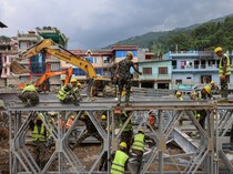Dari Lumpur hingga Jembatan Darurat, Potret Nepal Bangkit Usai Banjir Bandang