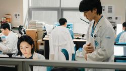 Kenalan dengan Karakter Kim Woo Seok di Drakor Doctor X