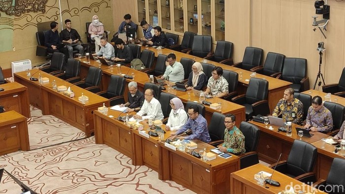 ESDM di DPR