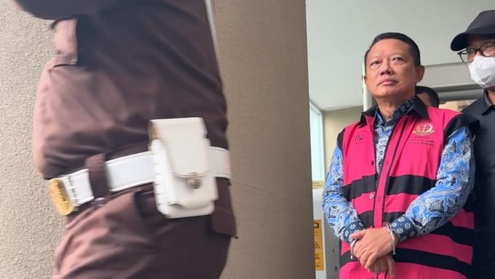 Febrie Adriansyah usai 7 jam diperiksa Kejagung, Selasa (8/9/2026).