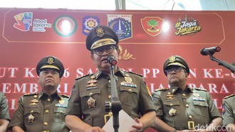 Jakarta Bebas Paparan Abu Vulkanik, Siswa Belajar di Sekolah 9 September