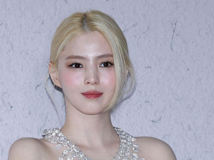 Duta merek Boucheron, aktris Han So-Hee, berpose dalam sesi pemotretan untuk acara BOUCHERON 2026 Carte Blanche pada 7 September 2026 di Seoul, Korea Selatan.