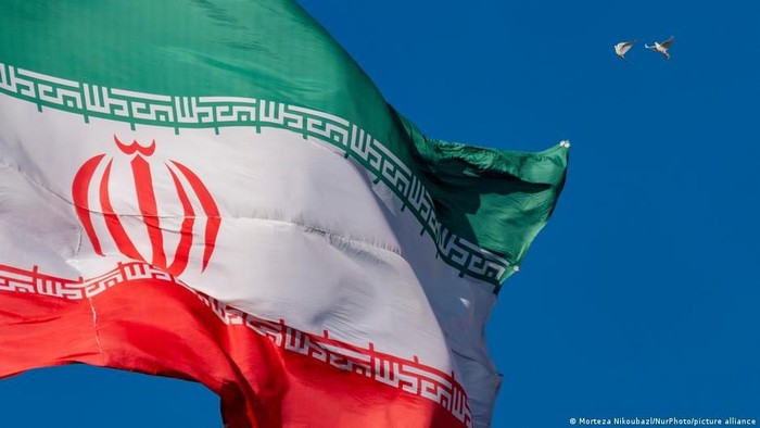 Iran Ancam AS dengan Perang Ekonomi dan Rudal Canggih