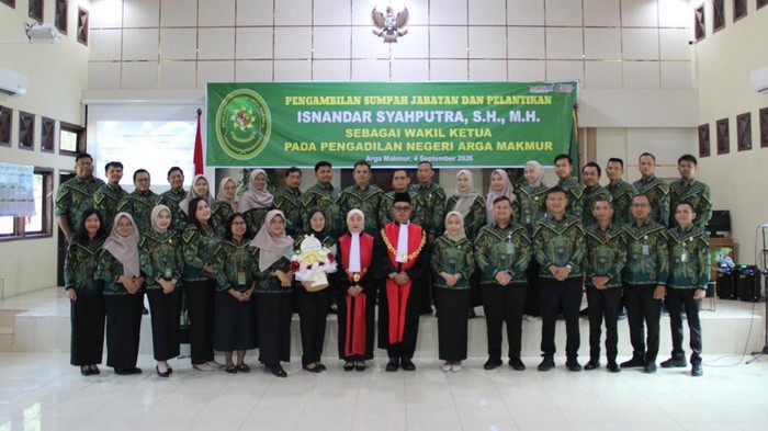 Isnandar Syahputra Nasution dilantik sebagai Wakil Ketua PN Arga Makmur Bengkulu