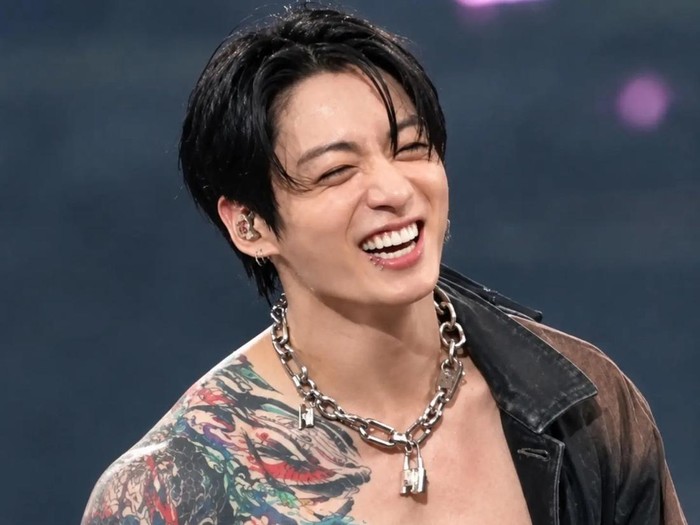 Penampilan Jungkook BTS selama tur konser ARIRANG di Los Angeles.