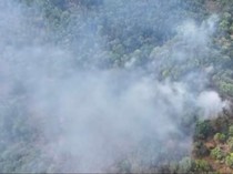 Asap Tebal Karhutla Selimuti Gunung Ciremai