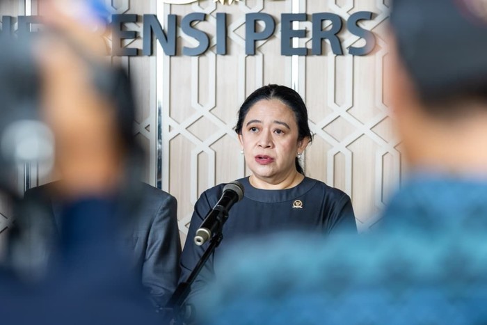 Ketua DPR RI Puan Maharani usai Rapat Paripurna DPR di Gedung Nusantara II, Kompleks Parlemen, Senayan, Jakarta, Selasa (8/9/2026).