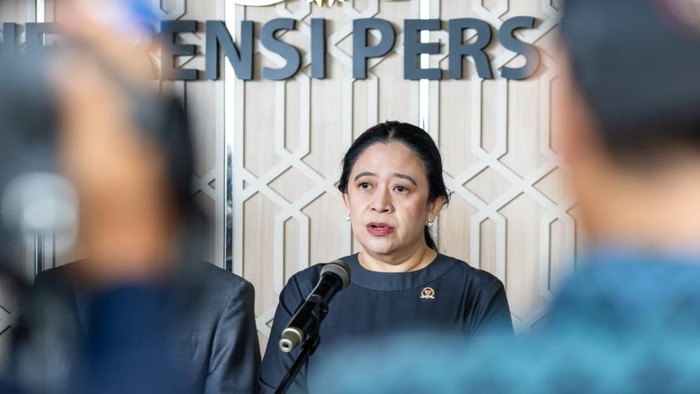 Ketua DPR RI Puan Maharani usai Rapat Paripurna DPR di Gedung Nusantara II, Kompleks Parlemen, Senayan, Jakarta, Selasa (8/9/2026).