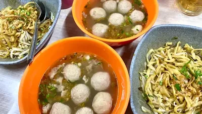 8 Kuliner Enak Legendaris di Sukabumi, Ada Jajanan Kuno Zaman Belanda!