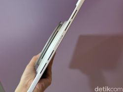 Wujud Lenovo Tab Plus Gen 2, Tablet Unik Merangkap Speaker Portabel