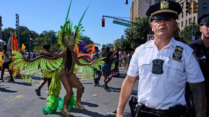 Perayaan West Indian Day 2026 berlangsung meriah di kawasan Brooklyn, New York City, Amerika Serikat, Senin (7/9/2026). Ribuan warga dan peserta memadati jalanan untuk mengikuti parade tahunan tersebut. REUTERS/Bing Guan