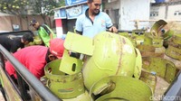 Transformasi pendistribusian LPG sudah dimulai sejak 1 Maret 2023 dengan dua tahapan. Tahap pertama adalah pendataan pengguna LPG 3 kg ke dalam sistem berbasis web dan pelaksanaan pembelian LPG 3 kg sesuai hasil pendataan. Tahap kedua adalah pemadanan data dan pensasaran pengguna LPG tertentu, sehingga laju konsumsi LPG tahunan dapat ditekan.  