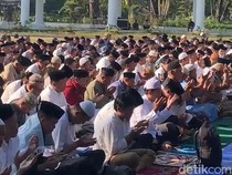 Tata Cara Sholat Meminta Hujan, Lengkap Bacaan Doa Setelahnya