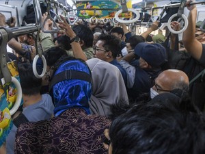 Headway KRL Green Line Bakal Dipangkas karena Penumpang Membeludak