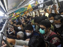 Video DPR Soroti Pengurangan Perjalanan KRL Jakarta-Bogor Bikin Penuh Sesak