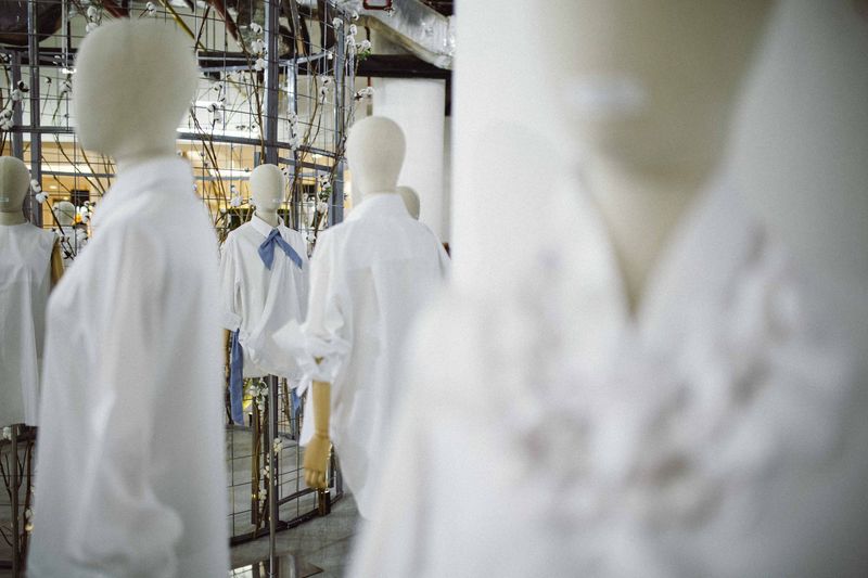 Desainer anggota Ikatan Perancang Mode Indonesia (IPMI) atau Indonesian Fashion Designer Council (IFDC) berkolaborasi dengan Cotton USA dan Senayan City untuk merilis koleksi kemeja putih yang dipamerkan di  DRAFT IFDC Pop-Up Store pada 1 September 2026. Penjualan untuk membantu korban bencana gempa NTT.