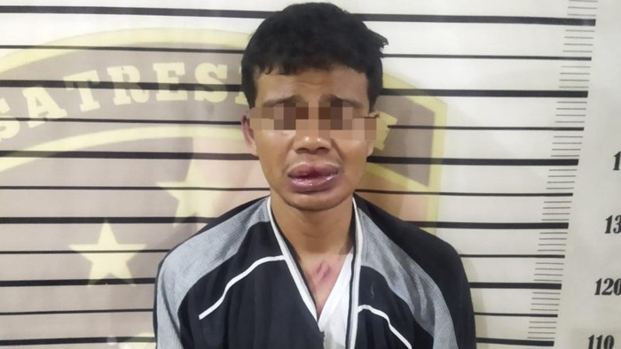 Pria bernama Ayub yang coba bakar minimarket di Medan untuk mencuri uang di kasir. (Istimewa)